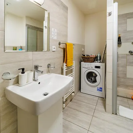 شقة Old Town Loft 5a *